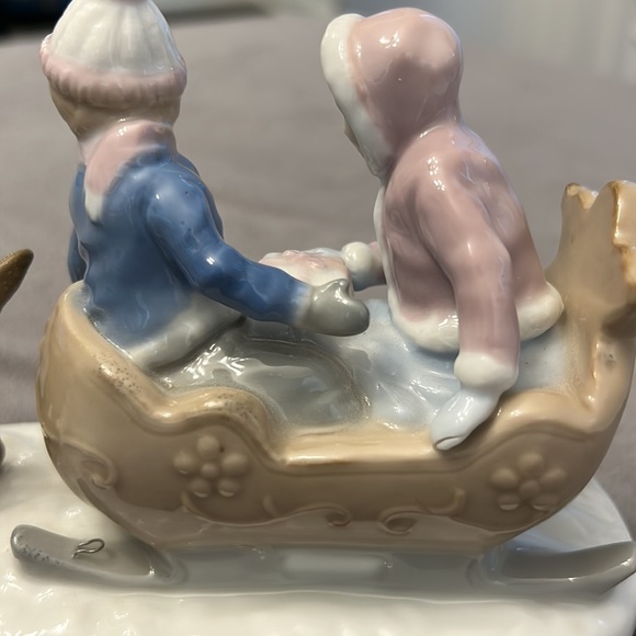 Vintage Paul Sebastian Porcelain Figurine, “Sleigh Ride” - Picture 5 of 9